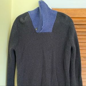 Anerican Eagle Outfitters Sweater